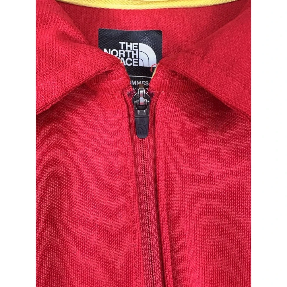 The North Face Flashdry Men's Medium 1/4 Zip SS‎ RED Pullover Short Sleeve